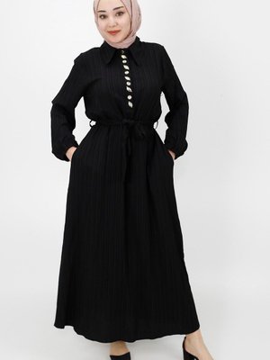 Siyah Taş Detaylı Bürümcük Kumaş Elbise Siyah Taş Detaylı Bürümcük Kumaş Elbise