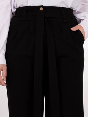 Kuşaklı Pileli Geniş Paça Siyah Pantolon