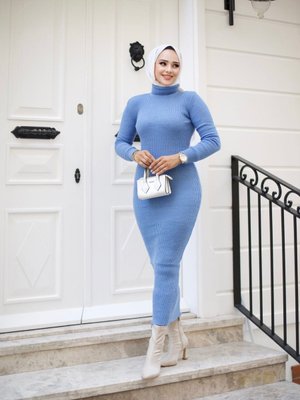 Mavi Akrilik Balıkçı Yaka Esnek Ve Slim Triko Kalem Elbise Mavi Akrilik Balıkçı Yaka Esnek Ve Slim Triko Kalem Elbise
