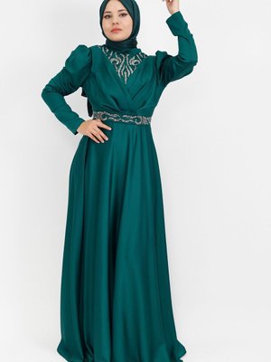 Zümrüt Yeşili Kruvaze Yaka Görünümlü Taş Baskılı Saten Kumaş Abiye Elbise Zümrüt Yeşili Kruvaze Yaka Görünümlü Taş Baskılı Saten Kumaş Abiye Elbise