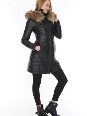 Siyah Hakiki Deri İşlemeli Kapşon Kürklü Ceket