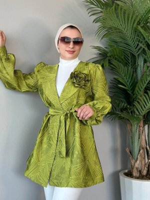 Ferda Yakası Güllü Balon Kol Ceket Yağ Yeşili