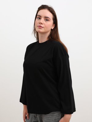 Siyah Büyük Beden Oversize Pamuklu Tişört Siyah Büyük Beden Oversize Pamuklu Tişört