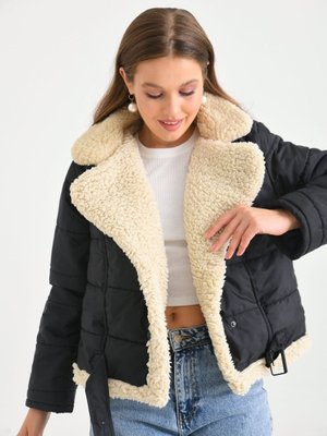 Siyah Kürk Detaylı Mont Siyah Kürk Detaylı Mont