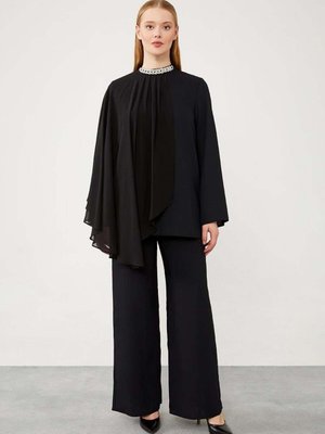 Siyah Kolyeli Şifon Tüllü Pantolonlu Takım