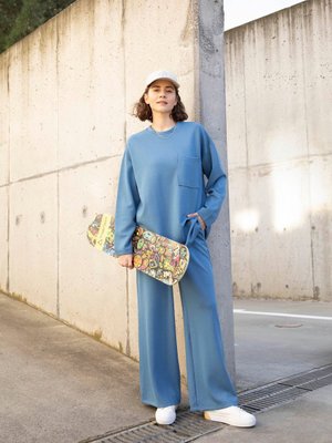 Yumuşak Dokulu Rahat Kesim Eşofman Takımı İndigo Yumuşak Dokulu Rahat Kesim Eşofman Takımı İndigo