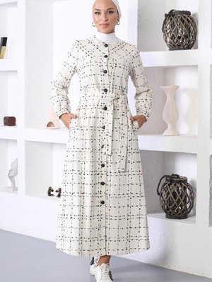 Beyaz Düğmeli Kaşe Kaban