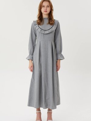 Pile Detaylı Uzun Elbise