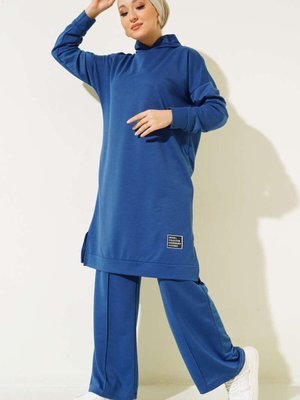 İndigo Önü Armalı Kapüşonlu İkili Takım İndigo Önü Armalı Kapüşonlu İkili Takım
