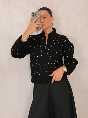 Siyah İncili Triko Hırka