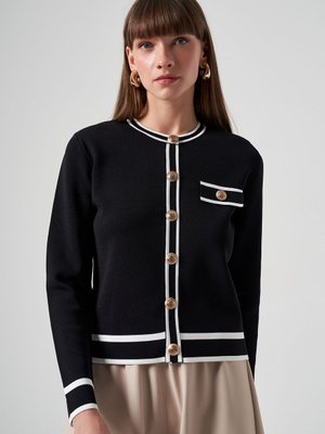 Merserize Triko Düğme Detay Kısa Hırka Siyah