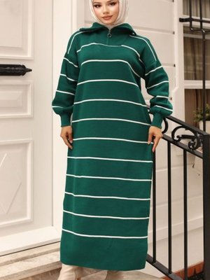 Yeşil Yakası Fermuarlı Ve Önü Çizgili Balon Kollu Uzun Trend Şık Triko Elbise Yeşil Yakası Fermuarlı Ve Önü Çizgili Balon Kollu Uzun Trend Şık Triko Elbise