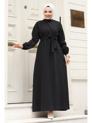 Hakim Yaka Beli Kuşaklı Elbise Hakim Yaka Beli Kuşaklı Elbise