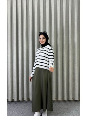 Düğme Detaylı Çizgili Triko Hırka