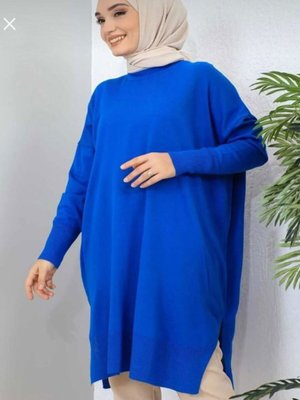 Saks Mavi Bisiklet Yaka Eteği Yırtmaçlı Şık Merserize Salaş Triko Tunik Saks Mavi Bisiklet Yaka Eteği Yırtmaçlı Şık Merserize Salaş Triko Tunik