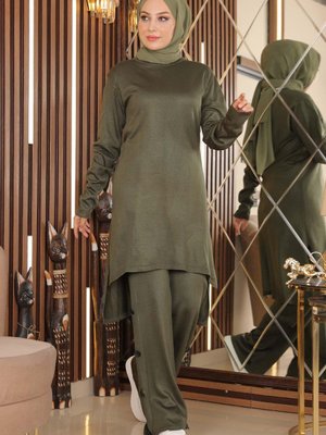 Haki Boğazlı Triko Kombin Haki Boğazlı Triko Kombin