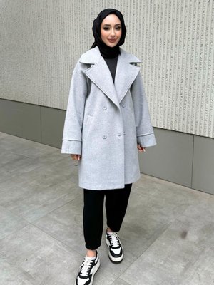 Oversize Astarlı Düğme Detaylı Kaban Gri Oversize Astarlı Düğme Detaylı Kaban Gri