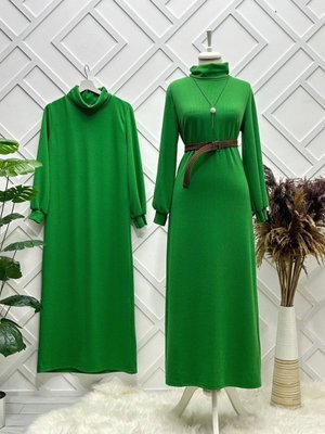 Yeşil Boğazlı Elbise Yeşil Boğazlı Elbise