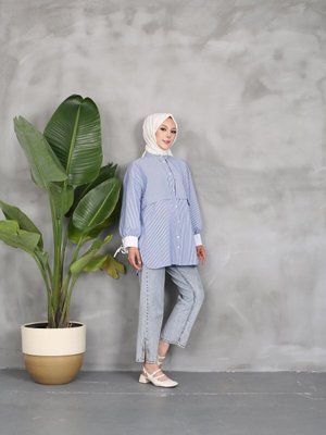 Mavi Çizgili Önü Allerli Tunik Mavi Çizgili Önü Allerli Tunik