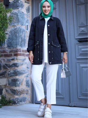 Kadın Cepli Taş İşleme Detaylı Denim Kot Ceket Kadın Cepli Taş İşleme Detaylı Denim Kot Ceket