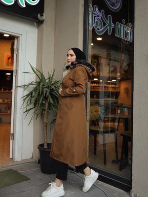 Düğme Detaylı Camel Mont