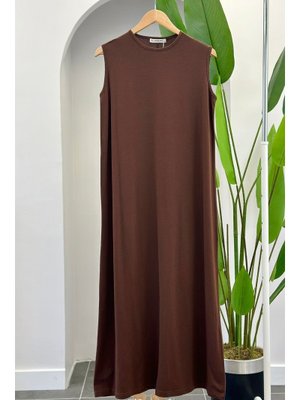 Kahverengi Bisiklet Yaka Sıfır Kol İçlik Elbise Kahverengi Bisiklet Yaka Sıfır Kol İçlik Elbise