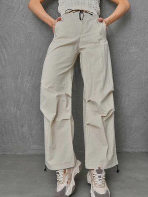 Bej Beli Lastikli Paraşüt Pantolon