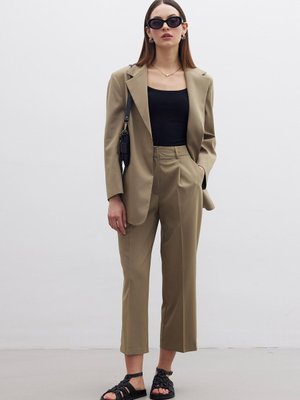 Pensli Düz Kesim Pantolon Yeşil Pensli Düz Kesim Pantolon Yeşil