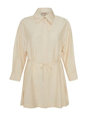 Kare Dokulu Kumaş Belden Büzgülü Tunik