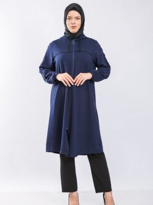 Büyük Beden Kapüşonlu Önden Düğme Detaylı Iki Iplik Fermuarlı Kap Lacivert Büyük Beden Kapüşonlu Önden Düğme Detaylı Iki Iplik Fermuarlı Kap Lacivert