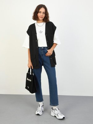 Çıtçıt Detaylı Yelek Siyah Çıtçıt Detaylı Yelek Siyah