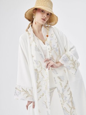 Brokar Garnili Abaya Beyaz & Şal Brokar Garnili Abaya Beyaz & Şal