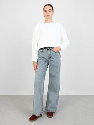 Ekru Pamuklu Tişört