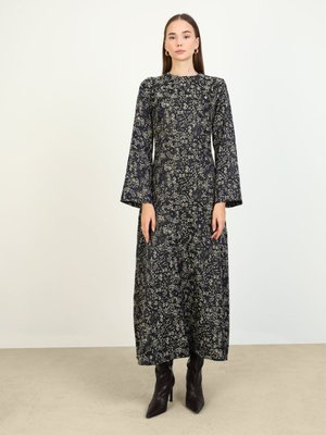 Siyah Asimetrik Kesim Saten Elbise Siyah Asimetrik Kesim Saten Elbise