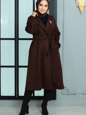 Kahverengi Broş Detaylı Kaşe Kaban Kahverengi Broş Detaylı Kaşe Kaban