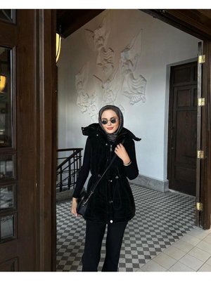 Belden Büzgülü, Çıtçıtlı, Cepli, Seyyar Kapüşonlu Şişme Yelek