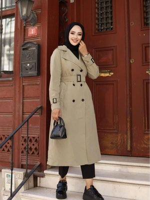 Kadın Kuşaklı Düğmeli Retro Trençkot Kadın Kuşaklı Düğmeli Retro Trençkot
