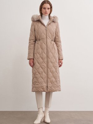 Kapüşonu Kürklü Kapitone Uzun Mont