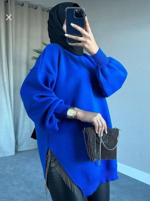 Saks Mavi Bisiklet Yaka Yırtmaç Taşlı Balon Kollu Oversize Triko Tunik Saks Mavi Bisiklet Yaka Yırtmaç Taşlı Balon Kollu Oversize Triko Tunik