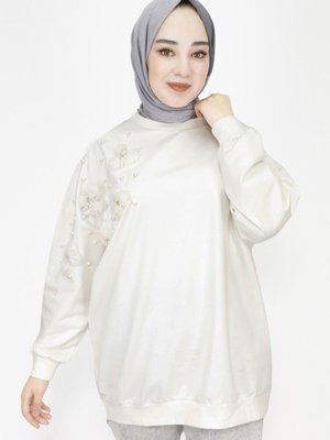 İp Kumaş Tüy Ve İnci Detaylı Oversize Sweatshirt