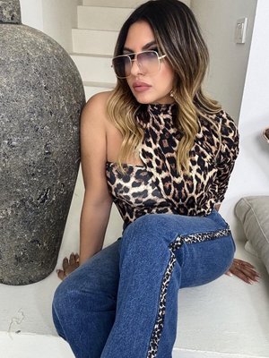 Mavi Yanları Leopar Şeritli Jean Mavi Yanları Leopar Şeritli Jean