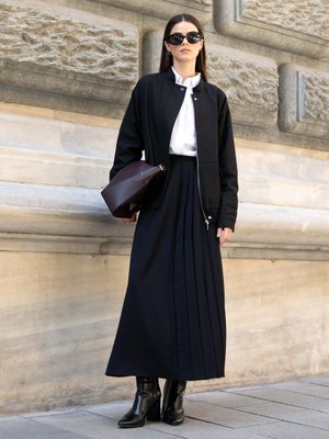 Siyah Aerobin Pilise Detaylı Etek