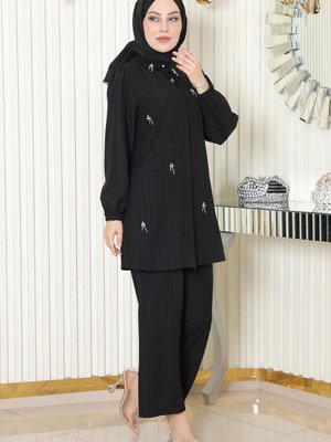 Siyah Taş Detaylı Takım Siyah Taş Detaylı Takım