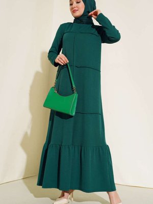 Zümrüt Önü Çımalı Geniş Elbise Zümrüt Önü Çımalı Geniş Elbise