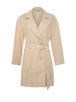 Belden Kuşaklı Keten Ceket