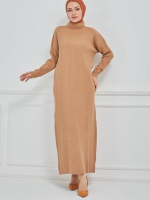 Taba Oversize Bol Kesim Yarım Balikç Yaka Fitilli Triko Elbise