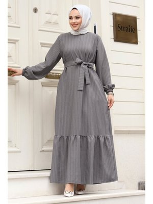 Eteği Volanlı Beli Bağlamalı Elbise Eteği Volanlı Beli Bağlamalı Elbise