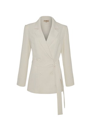 Pilise Etekli Çift Kullanımlı Etek Ceket Takım Pilise Etekli Çift Kullanımlı Etek Ceket Takım