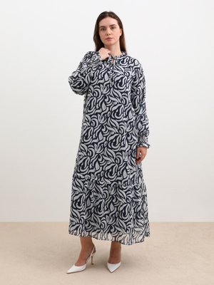 Lacivert Büyük Beden Desenli Şifon Elbise Lacivert Büyük Beden Desenli Şifon Elbise