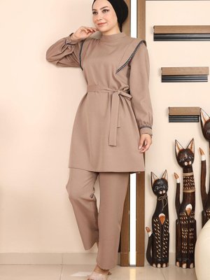 Vizon Şerit Detaylı Takım Vizon Şerit Detaylı Takım